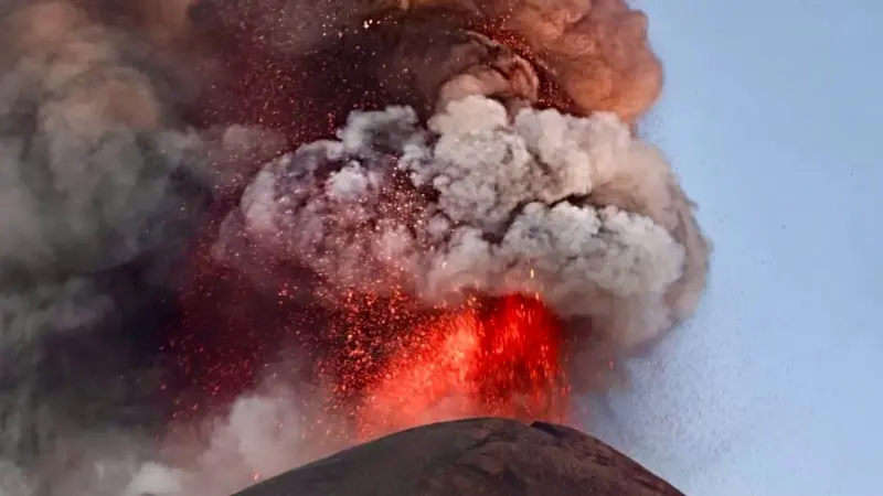 ثوران بركان صقلية في إيطاليا.. ما تفاصيله؟
