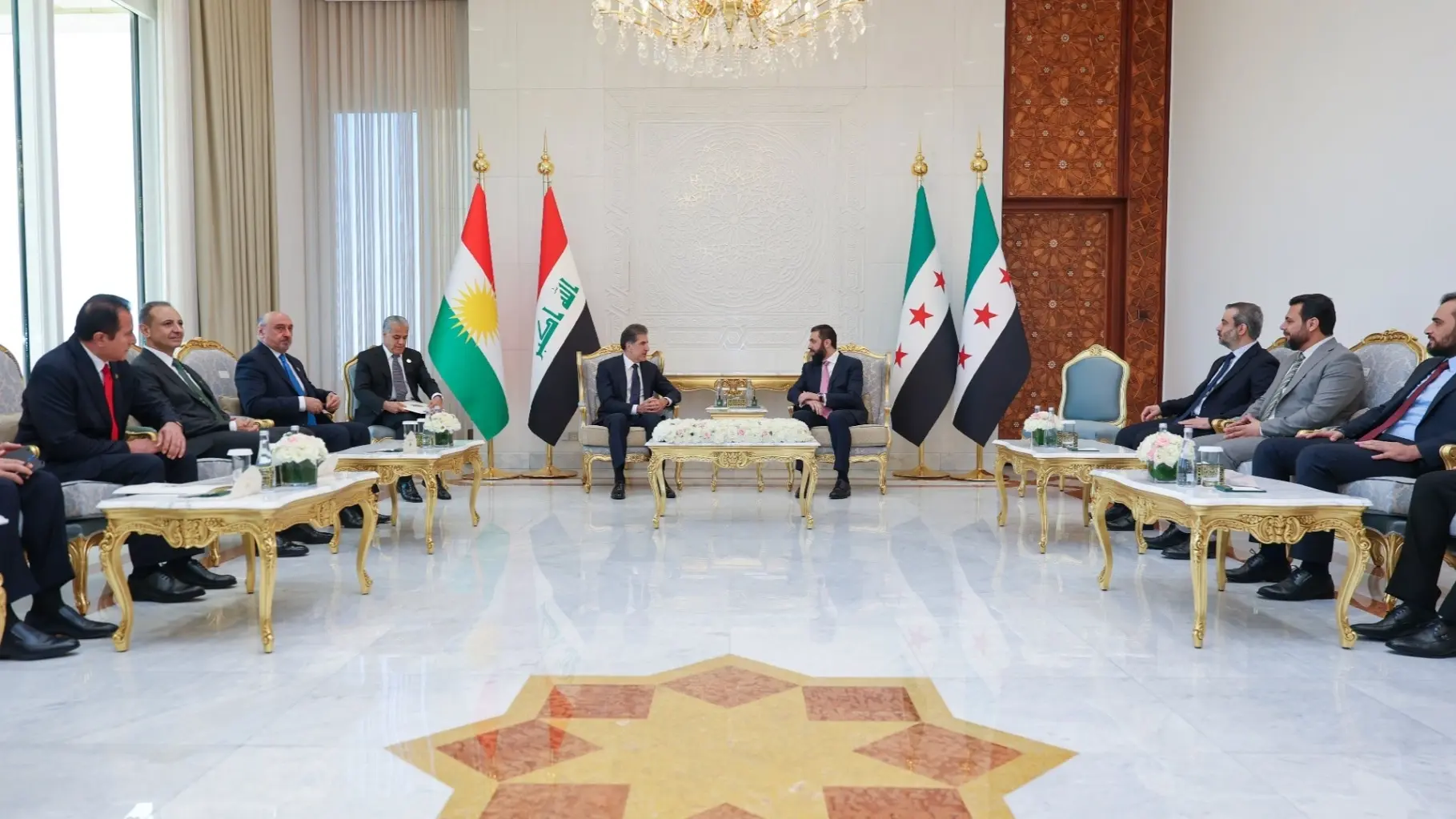 الشرع بحث مع بارزاني العلاقات الثنائية وسبل تعزيز التعاون (إكس) الشرع بحث مع بارزاني العلاقات الثنائية وسبل تعزيز التعاون (إكس)