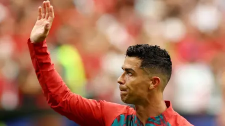 related_news_inside_blogsكأس العالم 2026 - فيديو - رونالدو يرفض إجابة سؤال عن ميسي بعد ثنائيته أمام أوزبكستان