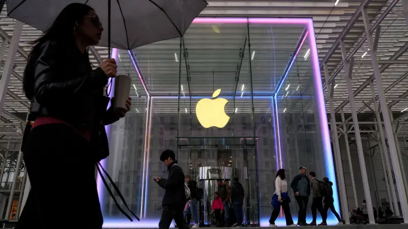 بعد نصف قرن من الابتكار.. هل تحسم "آبل" معركة الذكاء الاصطناعي