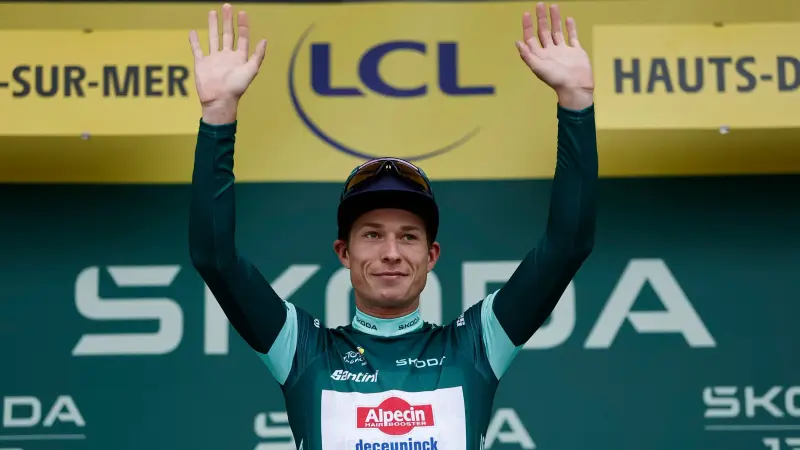 طواف فرنسا: سقطة قوية تتسبب في انسحاب البلجيكي فيليبسن