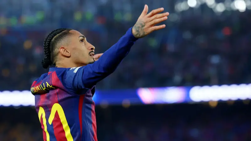 تألق برازيلي.. رافينيا يحطم رقم نيمار في دوري أبطال أوروبا