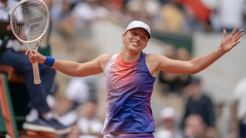 رولان غاروس: باوليني تضرب موعدا مع شيانتيك في المشهد الختامي