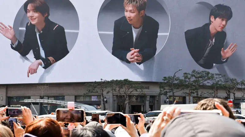 صور - إغلاق في كوريا الجنوبية استعدادا لأول عرض لفرقة BTS منذ سنوات