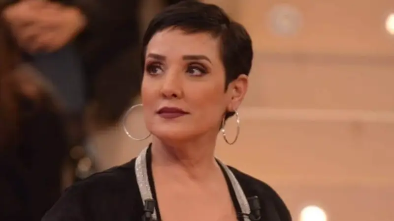 تونس.. السجن عامين للمحامية سنية الدهماني بتهمة الإساءة للبلد