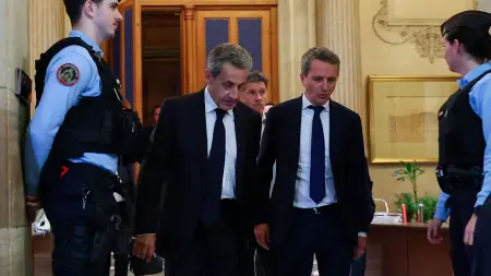 related_news_inside_blogsساركوزي يصرّ في محاكمته على أنه لم يرتكب "أي فعل فساد"