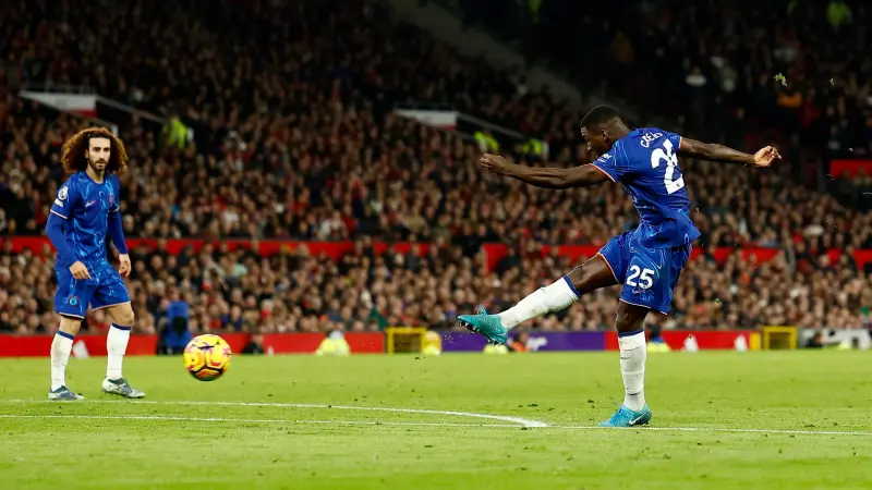 من الاتحاد السعودي.. كايسيدو نجم تشيلسي يكشف عن مصدر إلهامه في كرة القدم