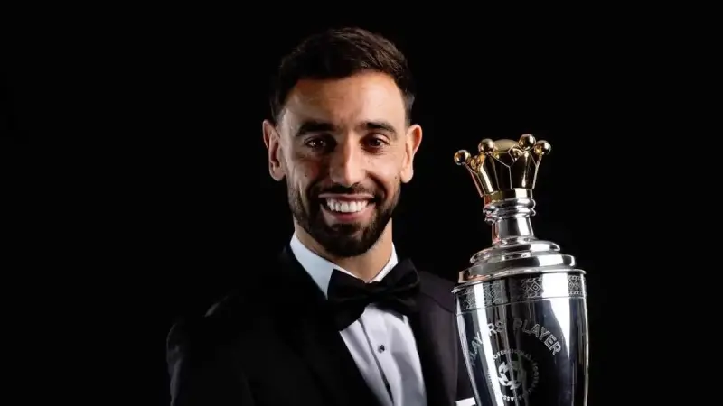 برونو فرنانديز أفضل لاعب في الدوري الإنجليزي.. وأورايلي يحصد جائزة الأفضل شابًا