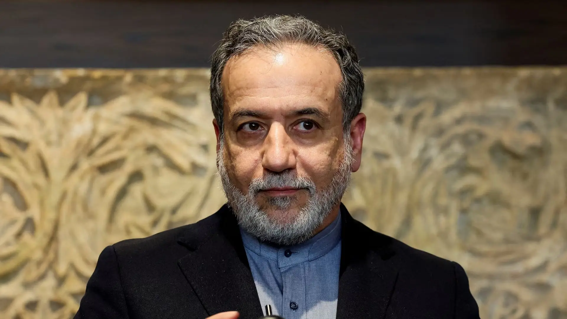 عراقجي أكد أن الهجوم الأوكراني لن يمر دون رد (رويترز) عراقجي أكد أن الهجوم الأوكراني لن يمر دون رد (رويترز)