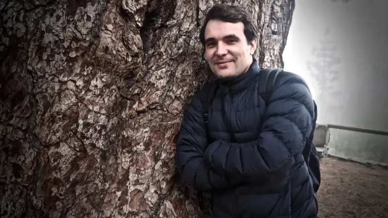 ماكرون يعلّق على محاكمة صحفي فرنسي في الجزائر