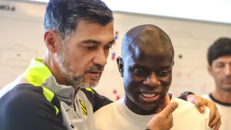 related_news_inside_blogsفيديو - قصة انتقال كانتي.. دموع وداع الاتحاد واستقبال فناربخشة الأسطوري ودعم إردوغان