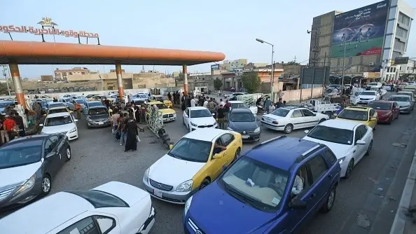 مديرية المرور العامة بالعراق تتحرك لمنع الزحام أمام محطات الوقود