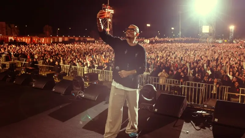 عمرو دياب يثير الجدل في مصر.. مليون جنيه لحضور أحدث حفلاته