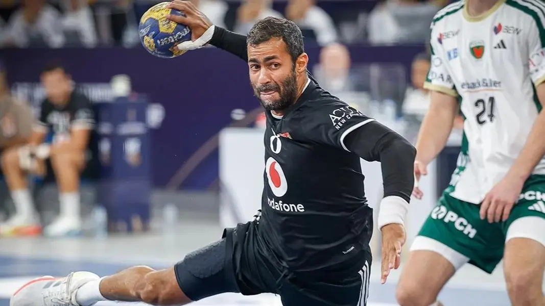 الأهلي حقق انتصارًا مفاجئًا على فوكس برلين (IHF) الأهلي حقق انتصارًا مفاجئًا على فوكس برلين (IHF)