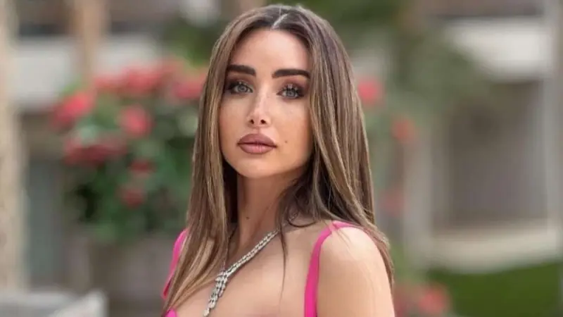 فيديو - هنا الزاهد تنهار باكية بسبب طلعت زكريا.. ما القصة؟