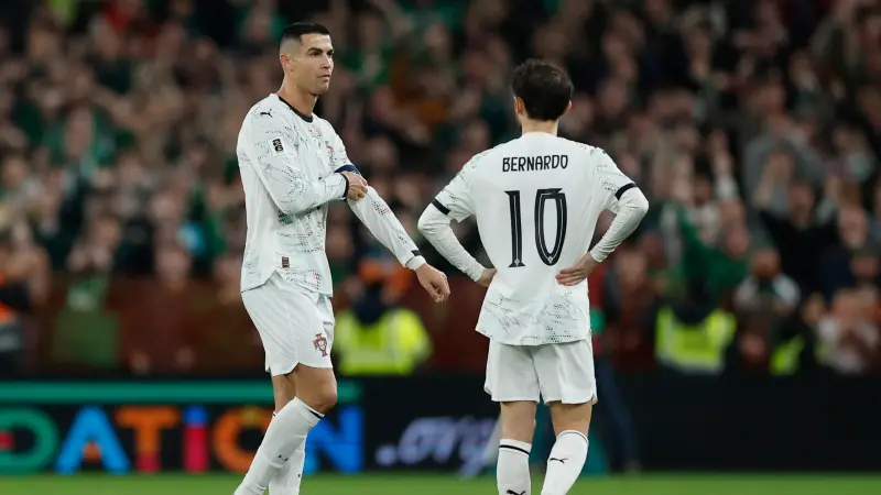 عقوبة إيقاف رونالدو.. هل تمت مجاملة قائد البرتغال للمشاركة في المونديال؟