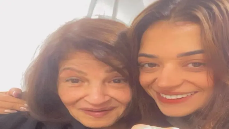 فيديو - الفنانة عائشة الكيلاني تثير تفاعلا واسعا بعد غياب طويل