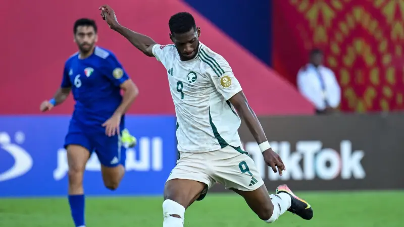 القنوات الناقلة لمباراة السعودية ضد قطر اليوم في كأس الخليج تحت 23 سنة 2025 مع الموعد والتشكيلة