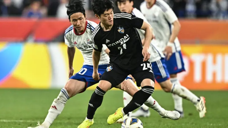 موعد مباراة يوكوهاما مارينوس ضد أولسان هيونداي في نصف نهائي دوري أبطال آسيا والقنوات الناقلة.. من يكمل المشهد الختامي؟