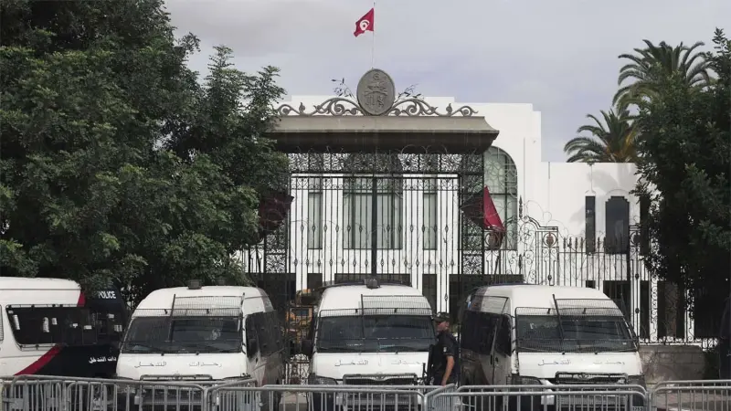 حقيقة مقتل رجل الأعمال التونسي علي الغدامسي في سجنه