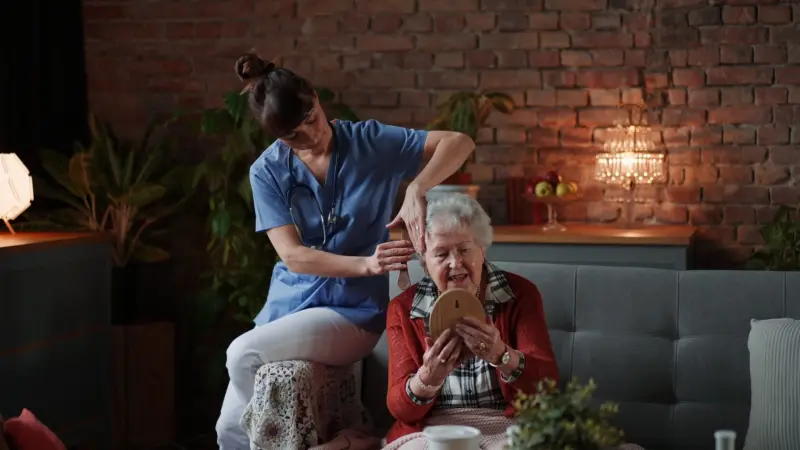 لماذا ينسى مرضى الزهايمر أحباءهم؟