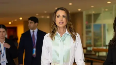 related_news_inside_blogsإطلالة الملكة رانيا العبد الله في جبل اللويبدة تخطف الأنظار