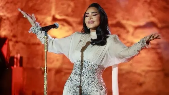 فيديو - أحلام تُشعل مسرح قرطاج