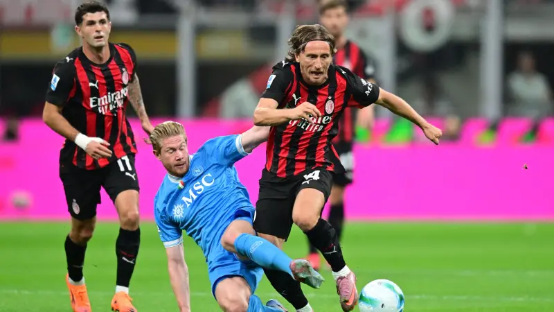 موعد مباراة ميلان ضد نابولي في كأس السوبر الإيطالي والقنوات الناقلة