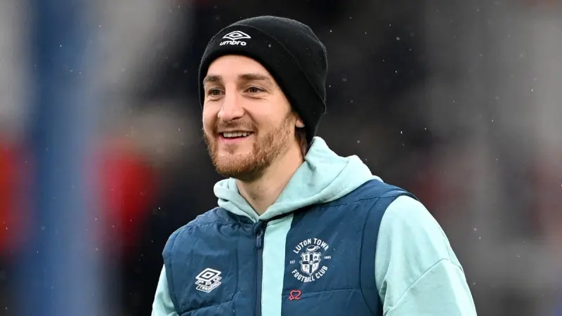 توم لوكير يستعد للعودة إلى الملاعب بعد تجاوز الأزمة القلبية