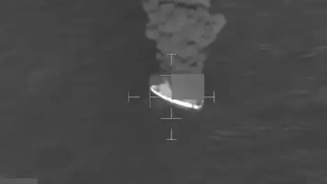 فيديو - واشنطن تصعّد حربها البحرية.. قتلى في استهداف قارب بالهادئ