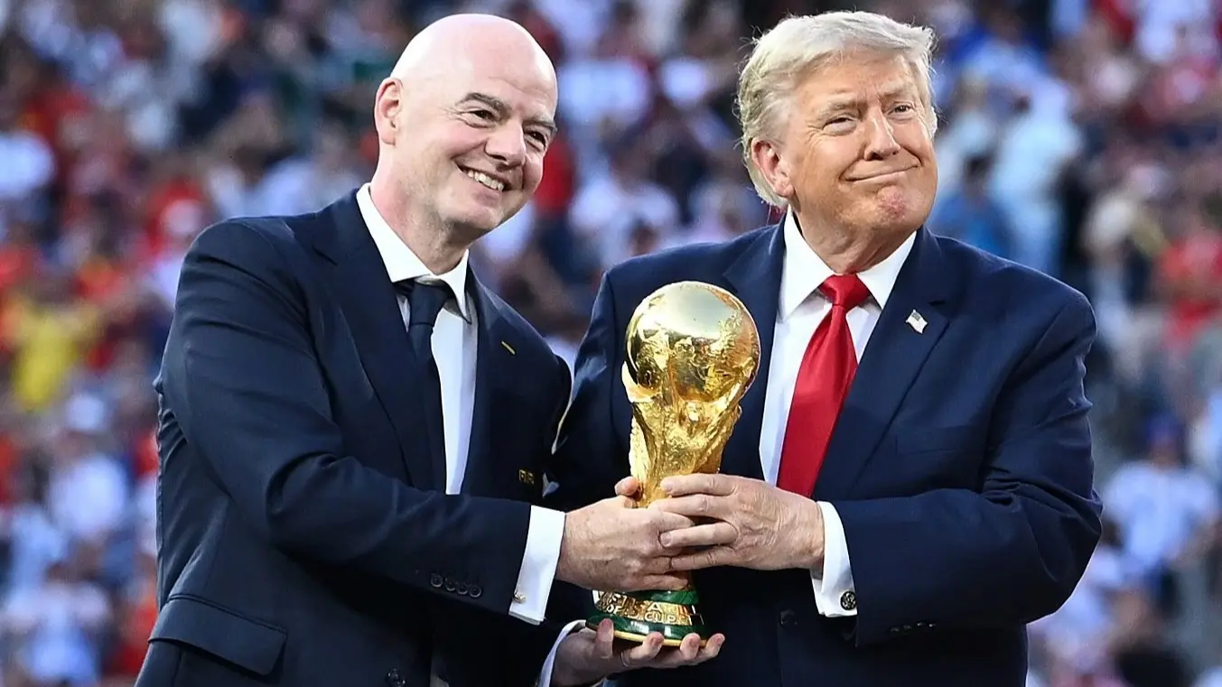 ترامب يرفض بشدة إقالة رئيس الاتحاد الدولي لكرة القدم حاليا (أ ف ب) ترامب يرفض بشدة إقالة رئيس الاتحاد الدولي لكرة القدم حاليا (أ ف ب)