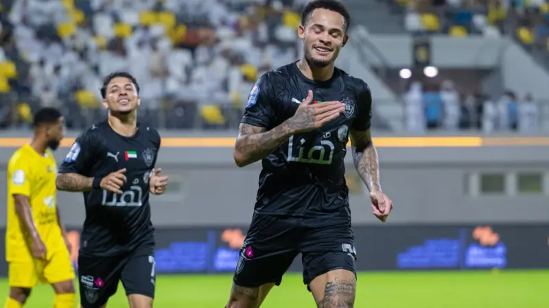 الوصل يكتسح كلباء بثلاثية وينفرد بصدارة الدوري الإماراتي مؤقتا