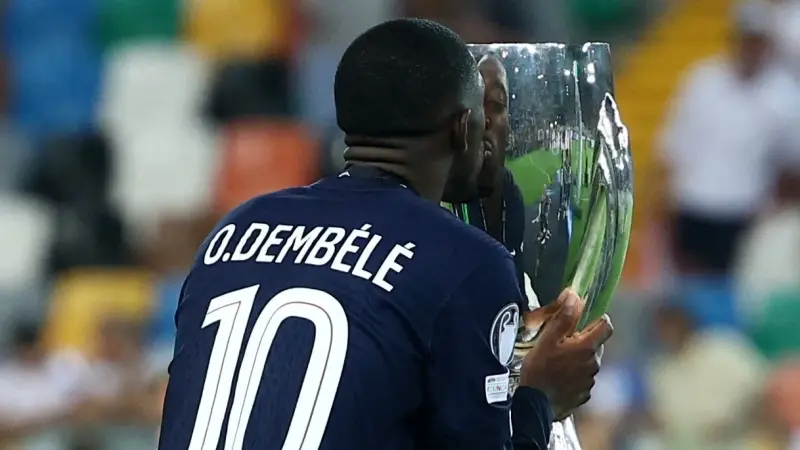 السوبر الأوروبي.. تتويج جديد يقرّب عثمان ديمبيلي من الكرة الذهبية