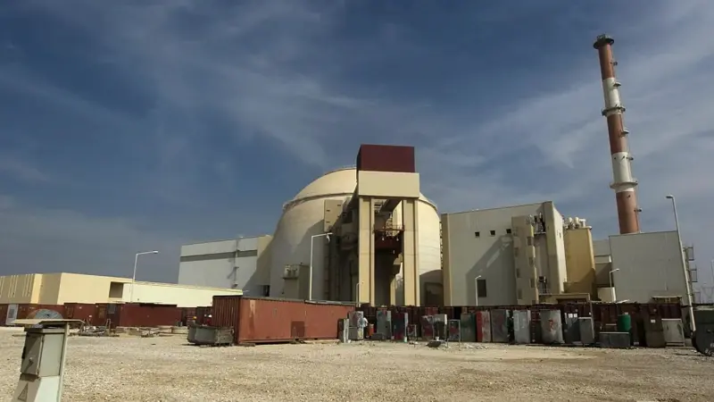 روسيا تبدأ بآخر مرحلة لإجلاء موظفيها من محطة بوشهر النووية