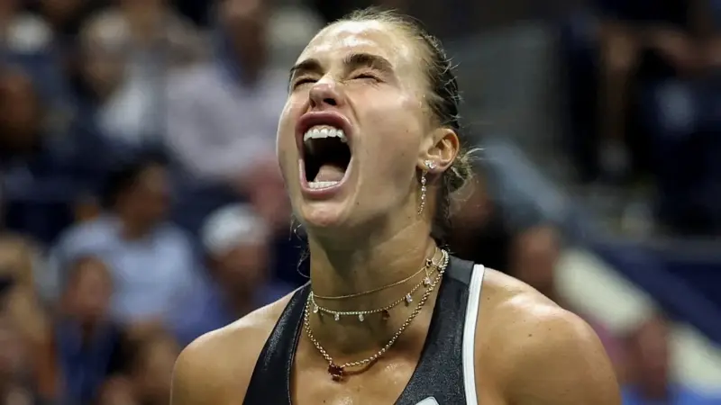 سابالينكا تعلّق على مواجهتها ضد كيريوس في "معركة الجنسين"