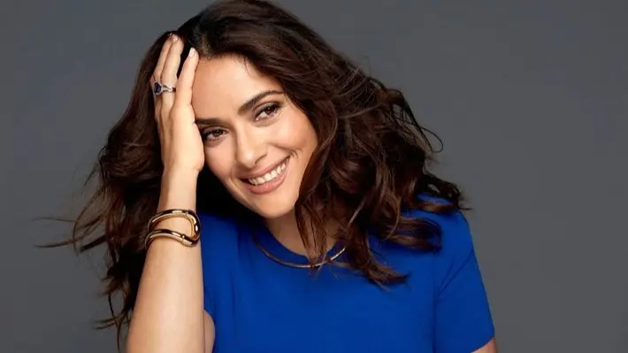 سلمى حايك تواجه خطاب ترامب بفيلم عن المكسيك