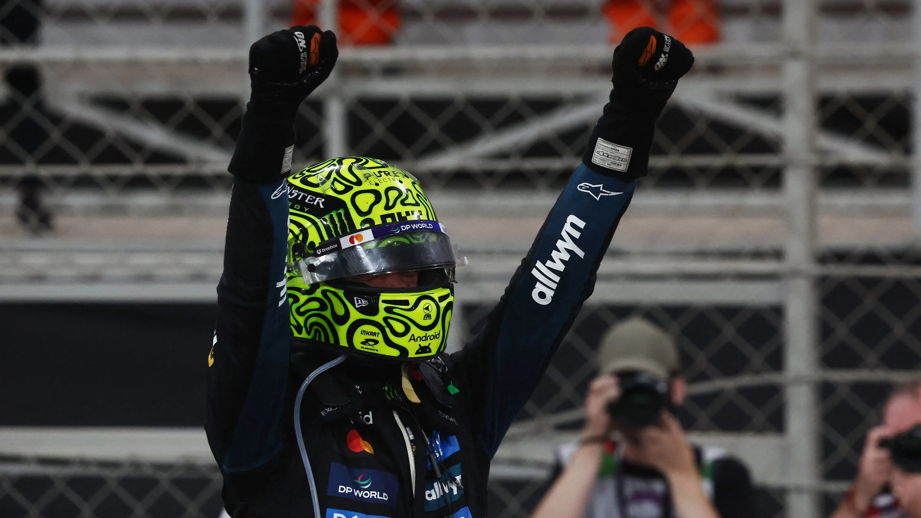 فورمولا 1 - البريطاني لاندو نوريس بطلا للعالم للمرة الأولى رغم فوز فيرستابن بسباق أبوظبي 