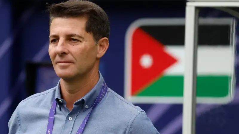 أسماء المدربين المرشحين لتدريب منتخب العراق وموقف عدنان حمد.. 4 أسماء من العيار الثقيل