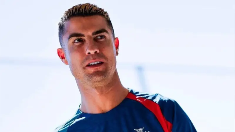 الضربات تتوالى.. أزمة جديدة داخل منتخب البرتغال عقب انسحاب رونالدو