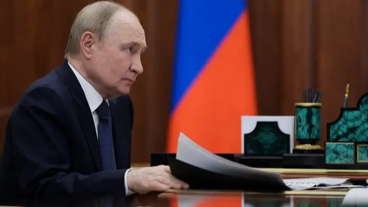 مذكرة روسية سرية.. العودة للدولار مقابل صفقة كبرى