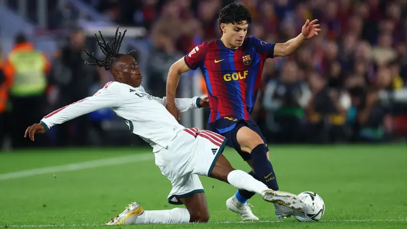 الكلاسيكو - برشلونة يعلن تفاصيل إصابة تشافي إسبارت ومدة غيابه الرسمية