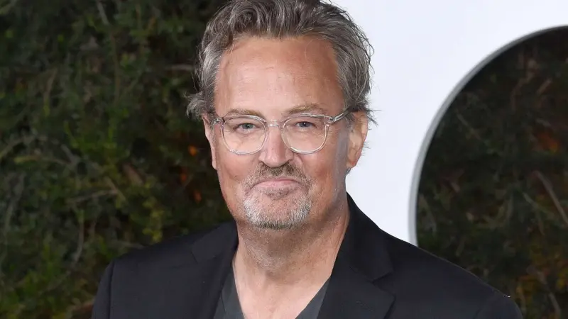 الكشف عن سبب وفاة نجم "فريندز" ماثيو بيري