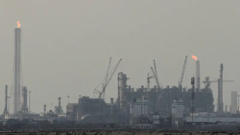 إغلاق "هرمز" يربك أسواق الغاز ويدفع آسيا نحو الفحم