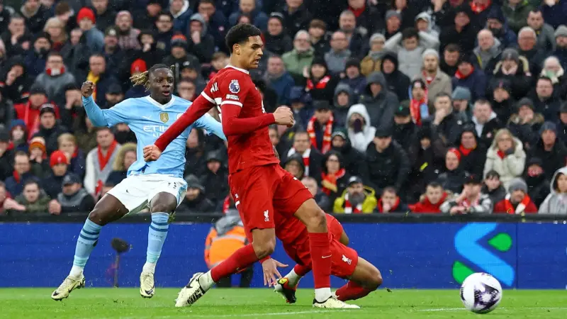 معلق مباراة ليفربول وأتالانتا اليوم في الدوري الأوروبي 2023-24.. ليفربول يتمسك ببصيص الأمل