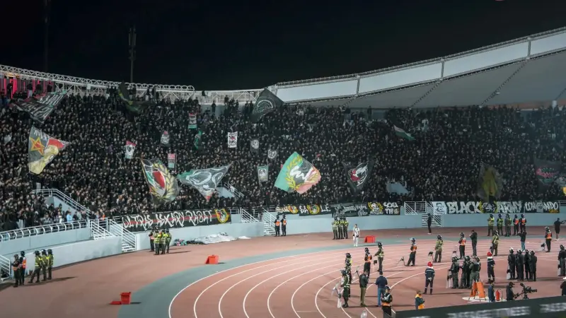 عقوبات قاسية من "الكاف" ضد الجيش الملكي المغربي بسبب مباراة الأهلي