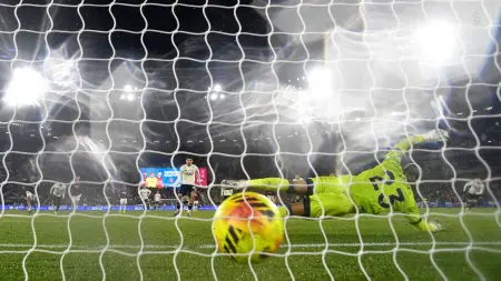 related_news_inside_blogsدراسات تحذّر: لاعبو كرة القدم أكثر عرضة للزهايمر