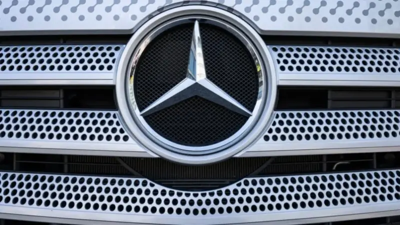 السيارات ذاتية القيادة.. سباق جديد ينطلق بين مرسيدس وبي إم دبليو