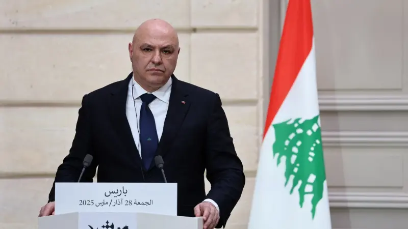 الرئيس اللبناني: أي سلاح خارج إطار الدولة يعرّضها للخطر