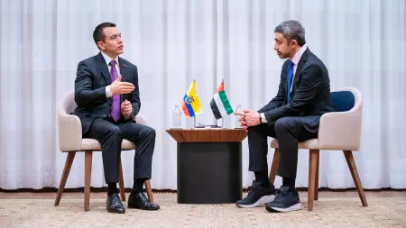 فيديو - عبدالله بن زايد يلتقي رئيس الإكوادور: الإمارات حريصة على تعميق علاقات التعاون والشراكة مع جمهورية الإكوادور