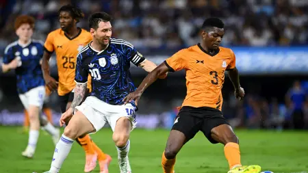 بعد سحق زامبيا.. سكالوني يكشف موقف ميسي من المشاركة مع الأرجنتين في كأس العالم 2026